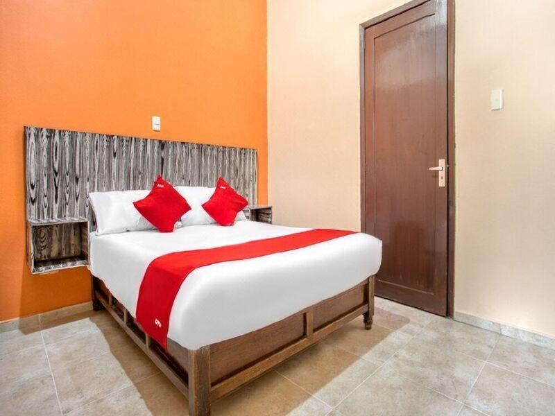 Hostal Santo Domingo ปวยบลา ภายนอก รูปภาพ